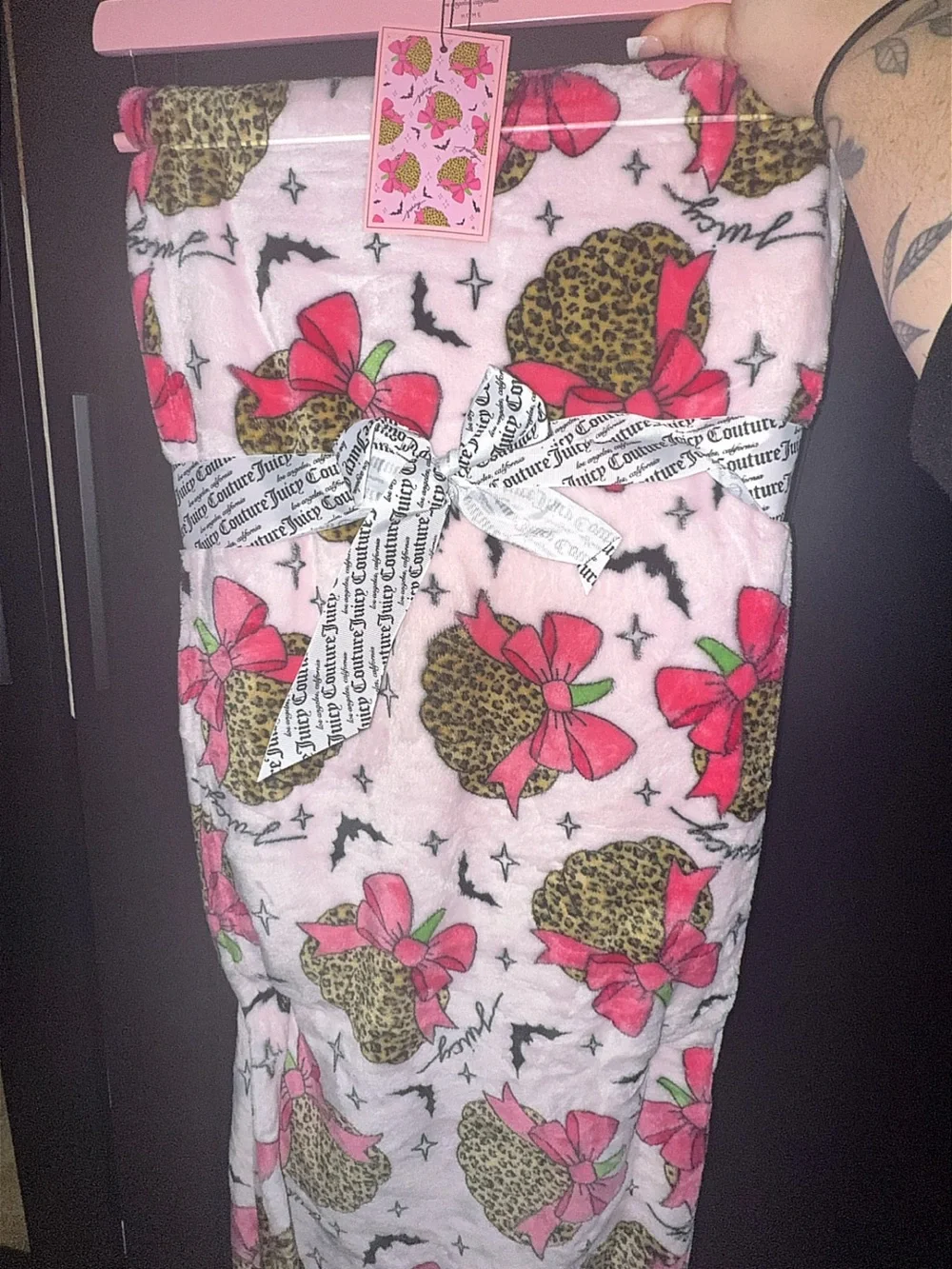 Juicy Couture Pink Leopard pumpkin blanket